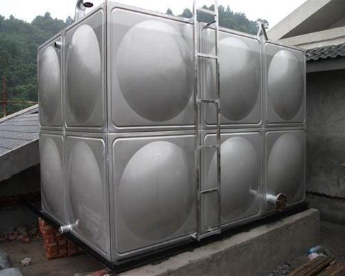 汇朋不锈钢方形水箱生产安装销售厂家产品用途非常之多,其中包括各种